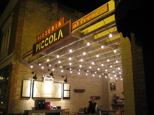 Pizzeria Piccola nighttime