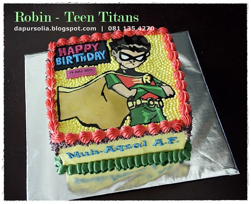 Robin Teen Titans Cake