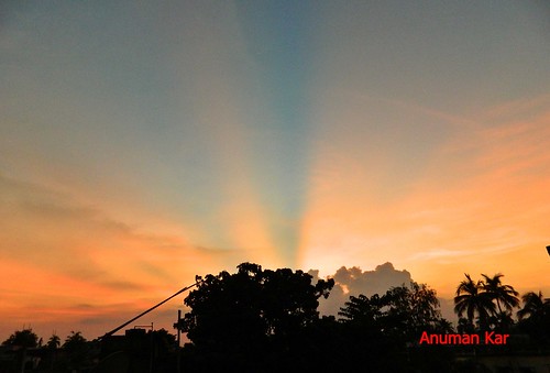 dusk sun rays by anuman