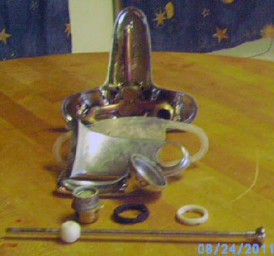 faucetdismantled010.jpg