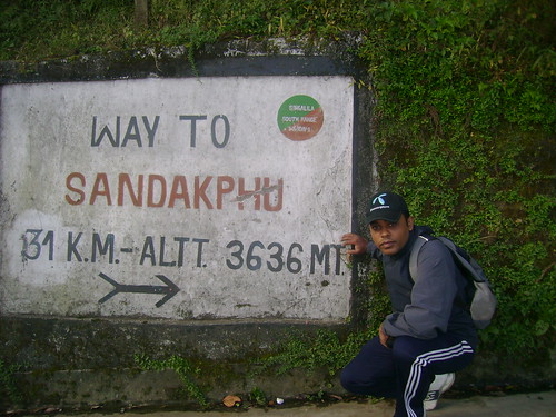 The road to Sandakphu