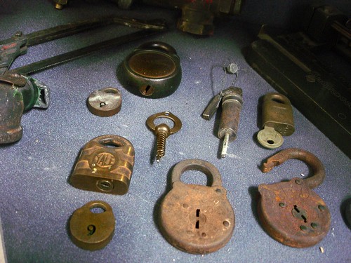 Old keys and locks. ©  Violette79