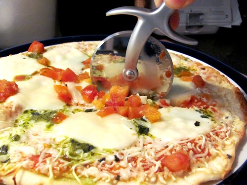 President's Choice Thin & Crispy Mozzarella Pizza & Pizza Cutter