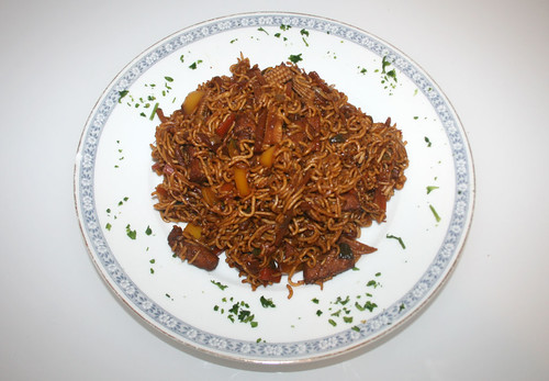 34 - Gebratene Nudeln mit mariniertem Schweinefleisch / Fried Noodles with marinated pork -Fertiges Gericht