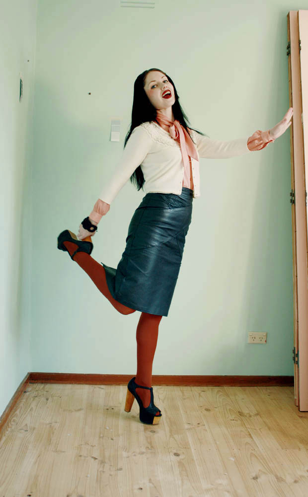 leather pencil skirt d