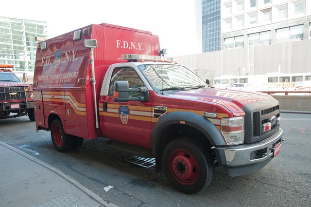 usa newyork manhattan firetruck financialdistrict fdny fordf450 firedepartmentcityofnewyork