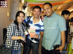 Anton Diaz of Our Awesome Planet, NomNom, & Tricie (R-L)