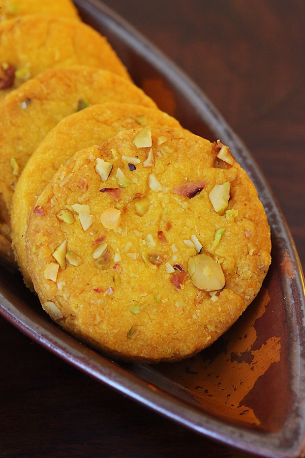 Eggless Saffron Cookies Laced With Pistachios