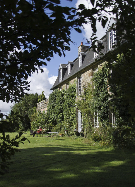 Le Château, Peter Gabriëlse's home - 221