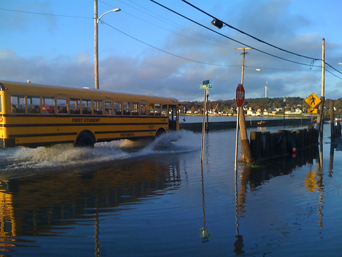 Portsmouth School Bus skirts flooded stop, Island Park