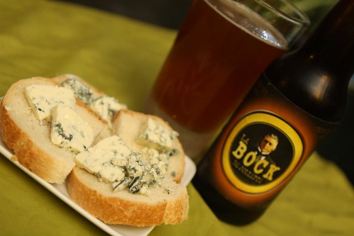 L'Alchimiste Bock with Danish Blue Cheese and Bread