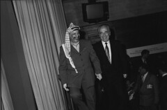 Yasser Arafat and Shimon Peres - World Economi...