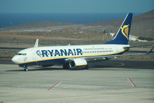 Ryanair Boeing 737-800 @ Tenerife Sur Airport