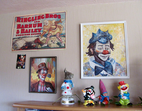My clown collection takes shape...
