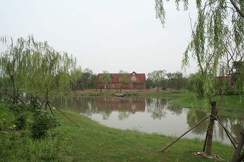 2011-08-21 - Gucun Park - 06 - Lake