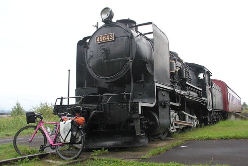 An old locomotive on Okhotsk Cycling Road between Saroma and Abashiri オホーツクサイクリングロードにSL列車