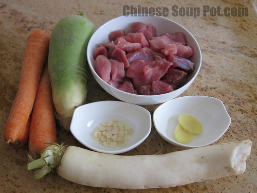 [photo-green chinese radish daikon carrot pork soup ingredients]