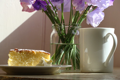 Nigella's Lemon and Almond Cake