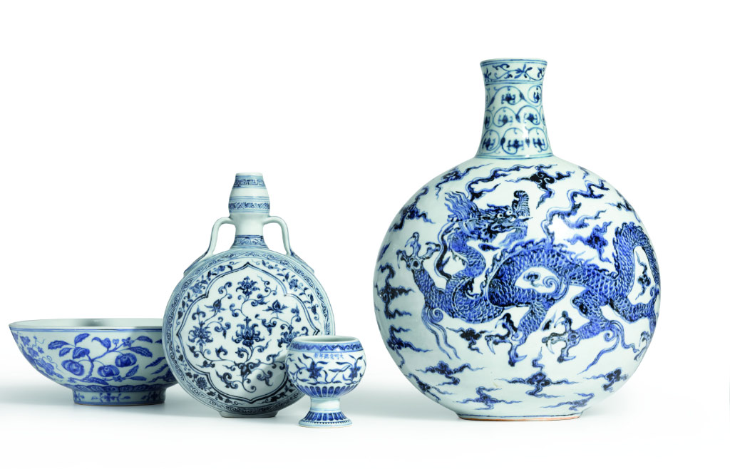 Ming Blue and White Moonflask (2).jpg