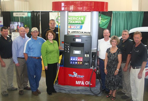 Partners celebrating “choices for consumers at the pump” at the Missouri Corn Growers blender pump exhibit at the Missouri State Fair. 