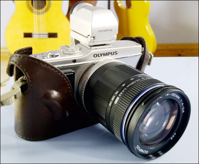 Olympus E-P3 14-150mm zoom