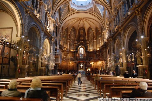 Interior de la Basílica de Monserrat