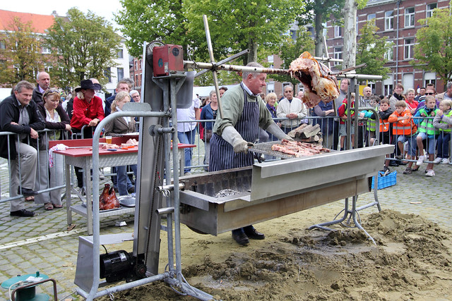 Veeprijskamp op het Sint-Jacobsplein - jaarmarkt Leuven 2011