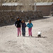 Gruppo di ragazzine a passeggio per Laguna Blanca