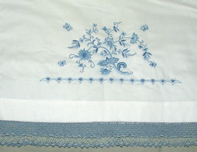 pillow with edging