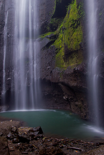 Madakadipura Waterfalls