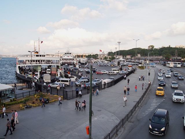 伊斯坦堡街道--金角灣的渡輪