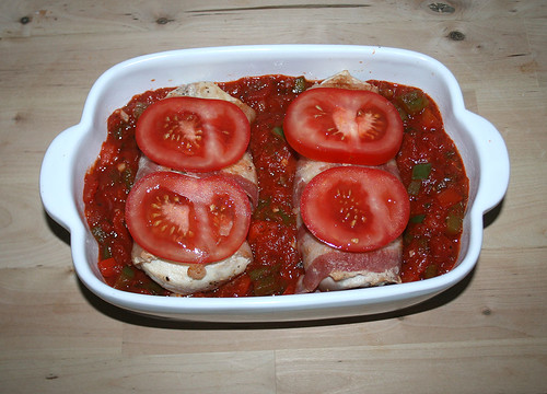 24 - Mit Tomaten belegen