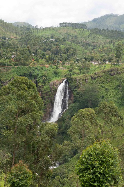 Nuwara_Eliya_Waterfall_Sml-4317