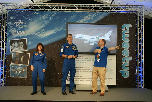 Andreas introduces the astronauts