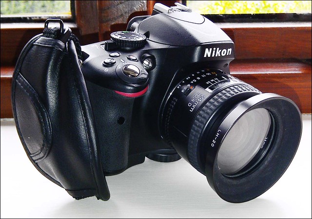 Nikon D5100 24mm f/2.8D