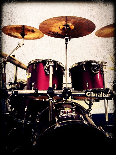 55/365- Drum Set by elineart