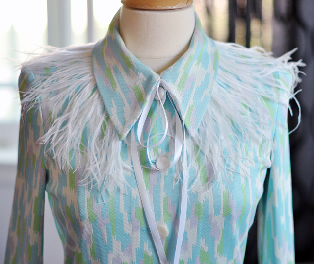 DIY Feather collar+with vintage dress