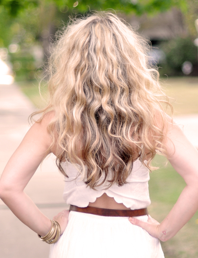 big curls+no heat curls+get curls without heat+twisted buns in hair