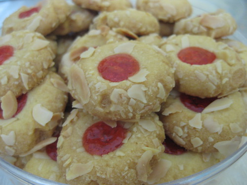 Almond Strawberry Cookies