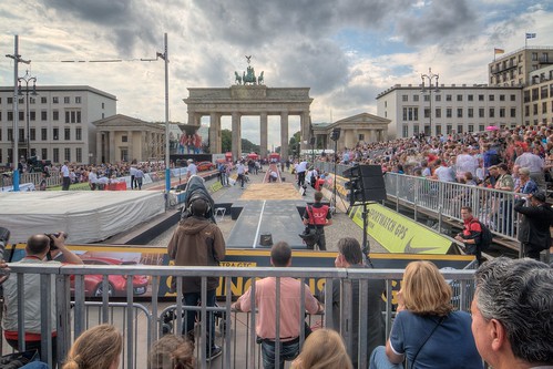 Air Show "Berlin fliegt!" at the Brandenburg Gate