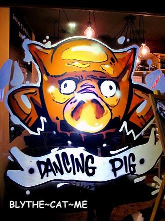 豬跳舞 (2)