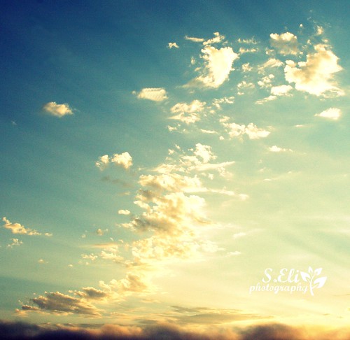 Las nubes de tu pelo - Day 3: Clouds by Ƹ̴li.Zαbeth ۫◦۪°