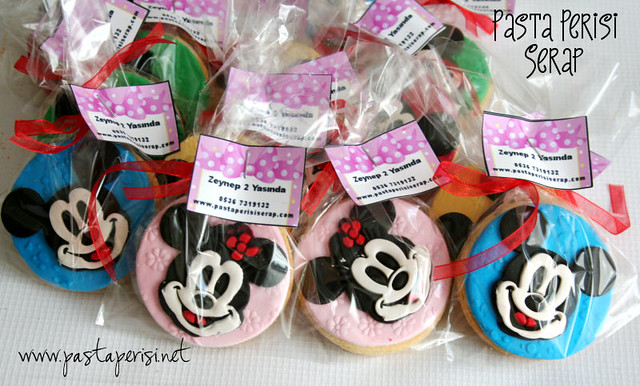 mickey mouse cookie