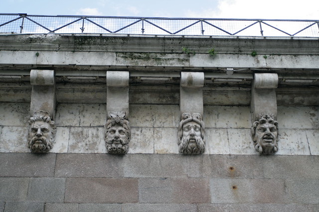 heads of old prisoners