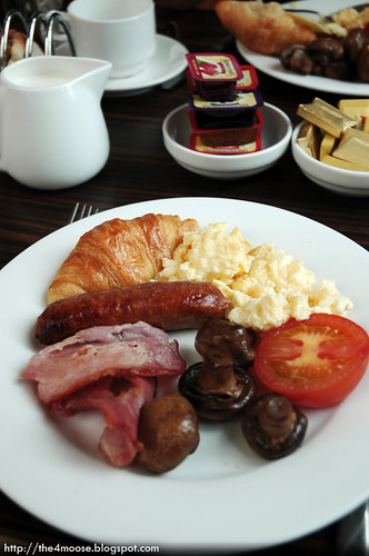 The Glenlyn - Breakfast