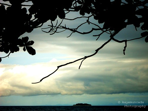Far off island by racquel_muncada