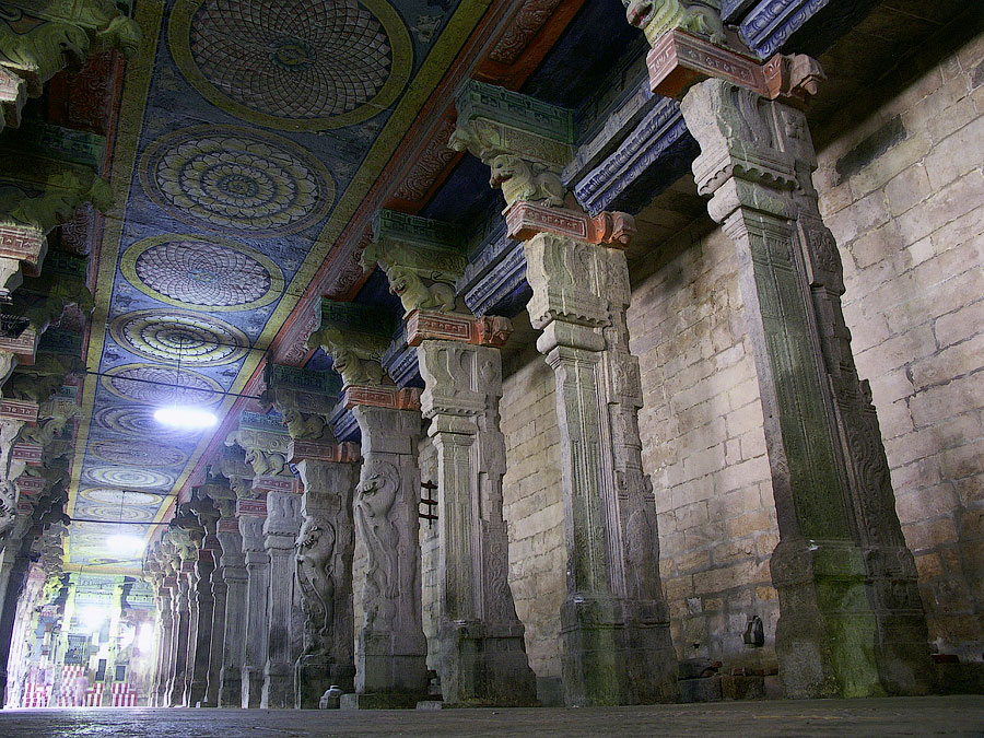 Храм Минакши. Мадурай, Тамил Наду © Kartzon Dream - авторские путешествия, авторские туры в Индию, тревел видео, фототуры