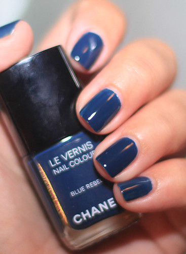 Les Jeans De Chanel Chanel Blue Rebel
