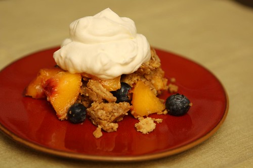 Peach and Blueberries with Speculoos Graham Cracker Crust