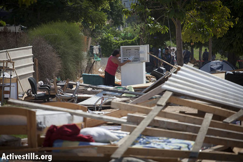  Police demolished shacks in camp in Jesse Cohen neighborhood, Holon, 7/9/2011. 